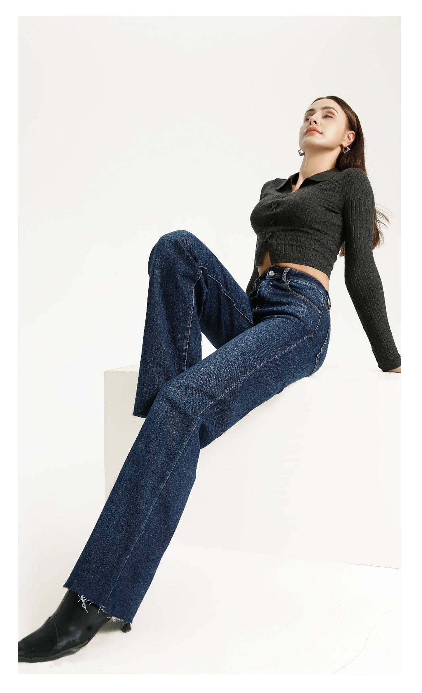 High waist stretchy wide-leg jeans with raw hem in dark blue