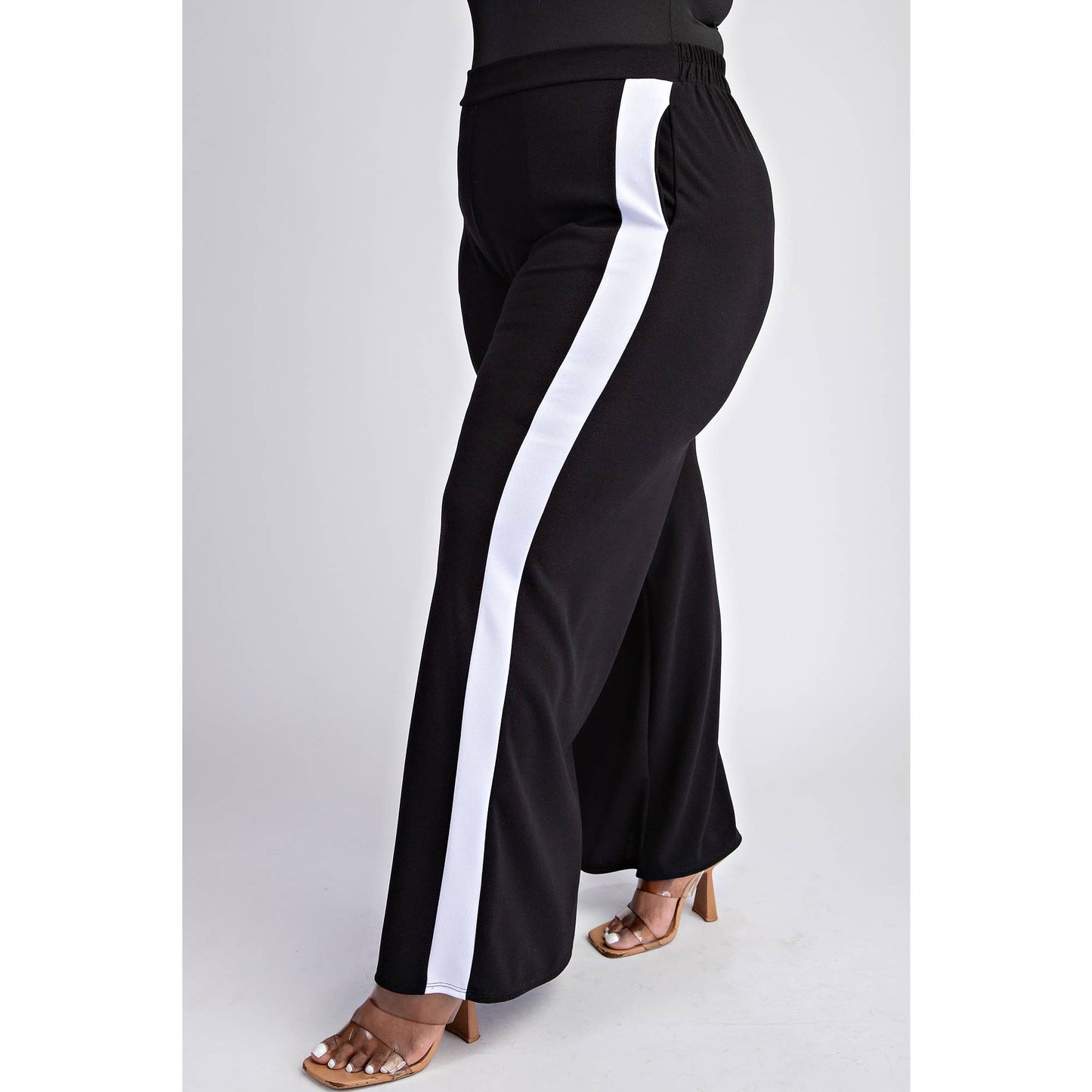 SIDE-STRIPED KNIT PANTS WITH POCKETS